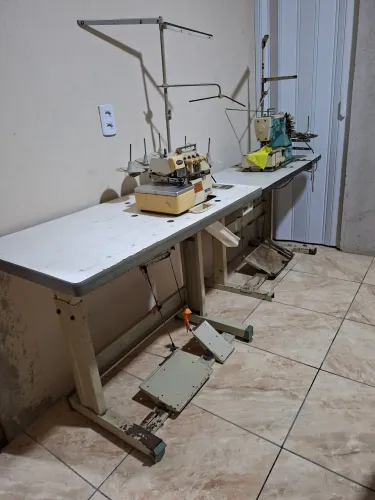 Máquina de Costura Interlock e Goleira