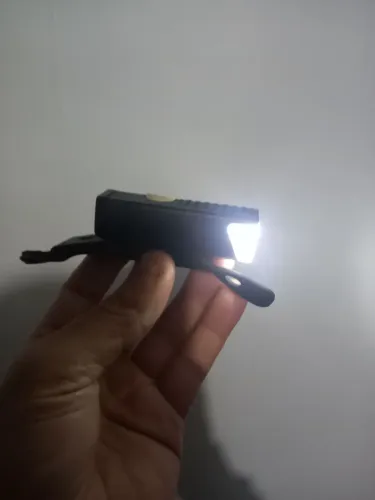 Farol de bicicleta leão