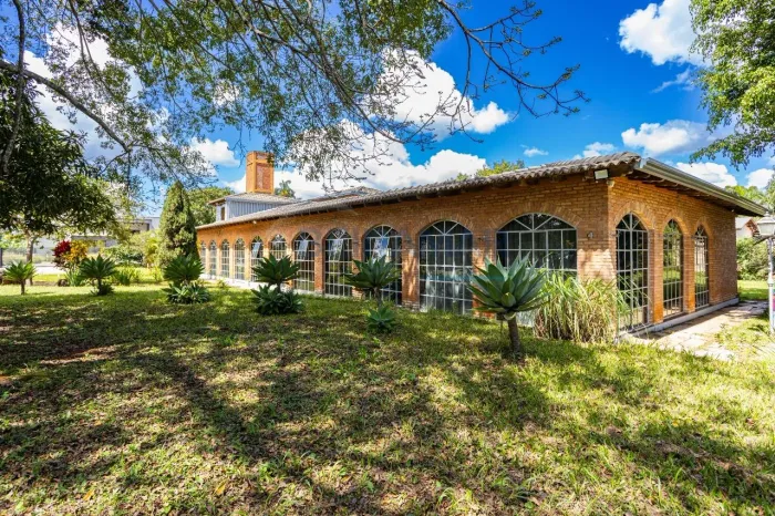 Residencial Refinatto  Casa na SMPW 17 com 3 Quartos sendo 2 Suítes, Varanda e 4 Vagas de 