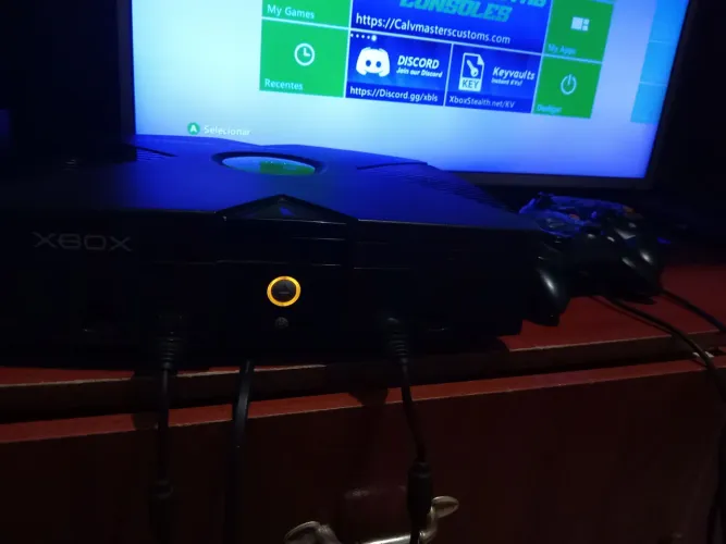 Xbox clasic numerado de pré venda ,completo ligando ,e sem cabo para conectar na tv