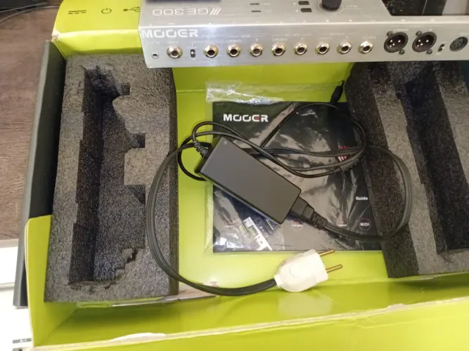 Pedaleira Mooer Ge300
