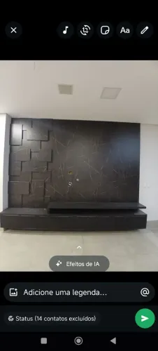 Painel em MDF Portoro e Rack na cor preta Tx