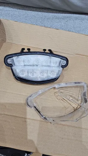 Lanterna traseira Suzuki GSX S1000