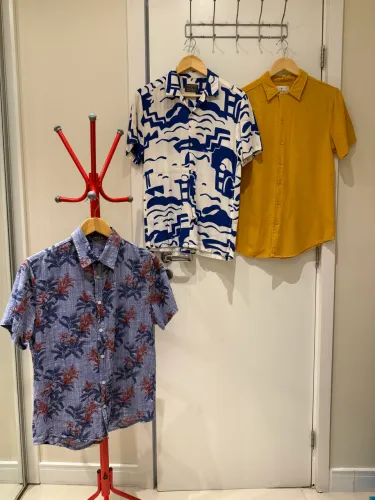 3 camisas de manga curta, super confortáveis 