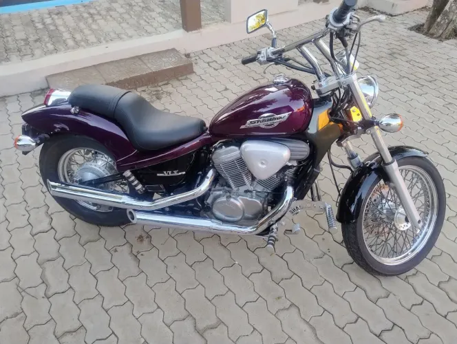 Shadow VT750