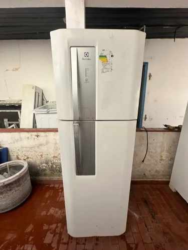 Geladeira Electrolux frosfree