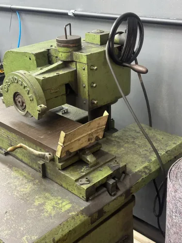 Retífica Plana Grindstar | Máquina Industrial para Ferramentaria