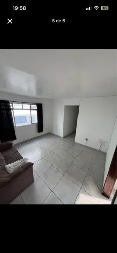 Alugo quarto individual 
