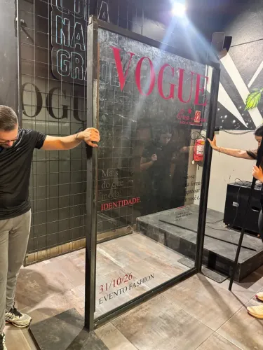 Painel estrutura de ferro, suporte para vidro eventos