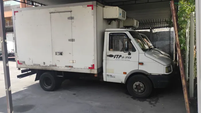 Iveco DAILY 6012 bau refrigerado 