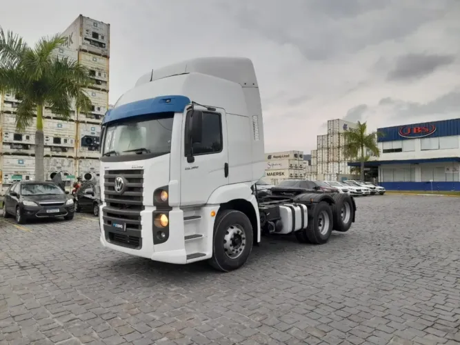 Volkswagen 25.360 Constel. 6x2 Tractor 2022 - Escolha Sua Placa