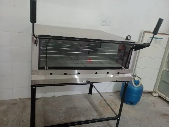 Forno refratário à gás