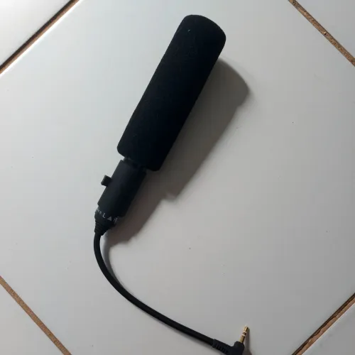 Microfone direcional com cabo P2 para filmagem