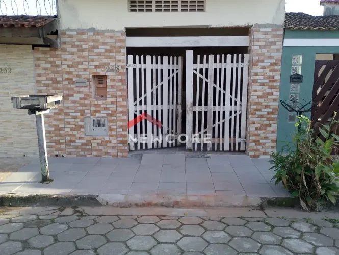 Casa em Rua Dom Idilio Soares - Nossa Senhora do Sion - Itanhaém/SP