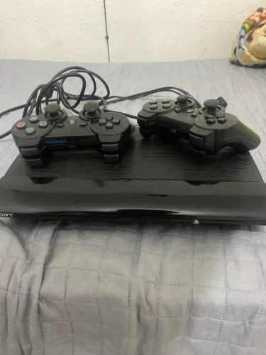 PS3 Super Slim Desbloqueado + Controle + Jogos