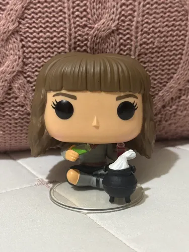 Funko pop Hermione Granger com caldeirão