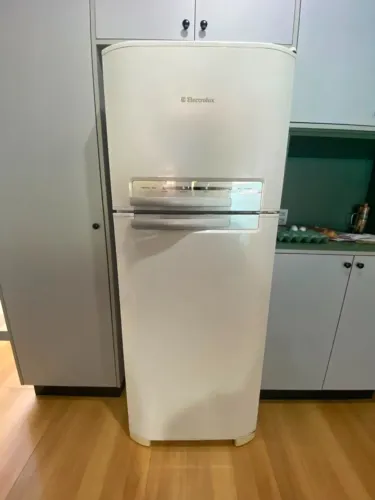 GELADEIRA ELECTROLUX FROST FREE 110V 450 LITROS