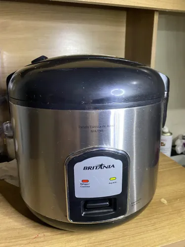 vende - se panela de arroz elétrica