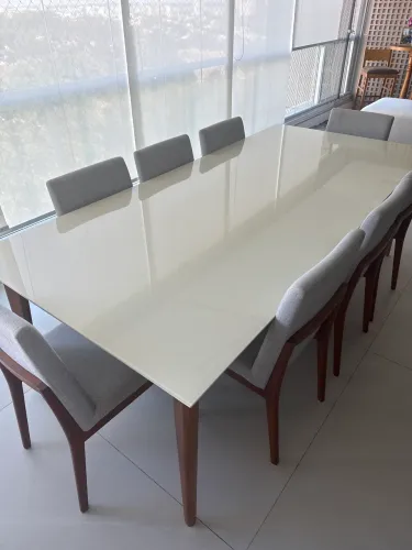 Mesa jantar 8 lugares laca + vidro 2,40m com 8 cadeiras