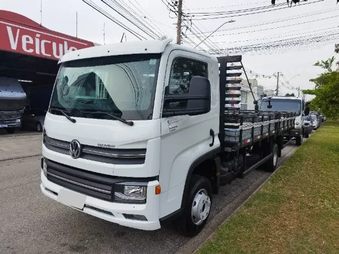 Volkswagen Delivery 11.180 Prime + Carroceria