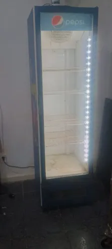 Freezer Vertical/ Geladeira Expositora 