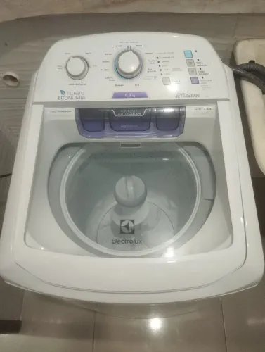 Máquina de lavar 8,5 ELECTROLUX TURBO ECONOMIA/1 ANO DE USO BEM CONSERVADA