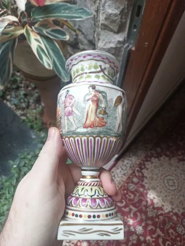 VASO ANTIGO PORCELANA EUROPEIA CENAS MITOLÓGICAS PINTADAS À MÃO