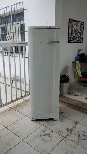 FREEZER VERTICAL FROSS FREE