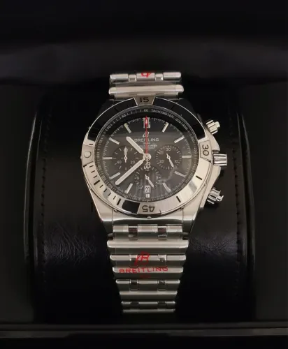 Relógio Breitling Chronomat Cronógrafo - Fundo Preto