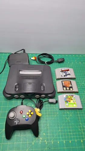 Nintendo 64 completo com 3 jogos originais