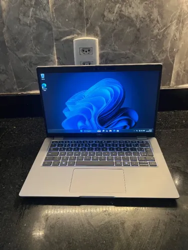 Notebook Dell Latitude core ultra 5 Placa de video ARC NPU I.A