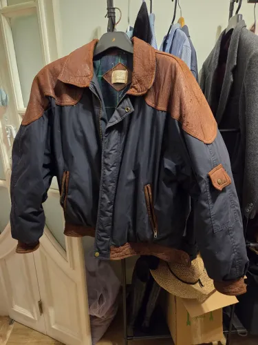 Jaqueta Vintage MARC by Andrew Marc - Estilo Aviador / Bomber - Importada