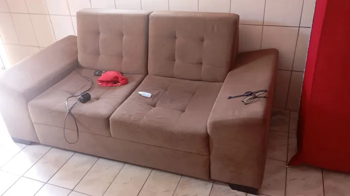 Sofá semi novo