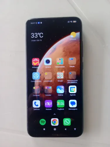 Vendo celular xiomi redmi note 8 funciona perfeitamente sem trincos possui 64gb 4ram