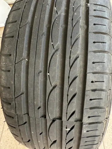 Pneus 245/45/17 Remolde 
