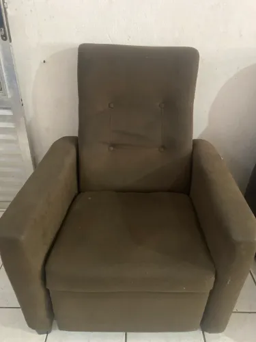 Vendo Poltrona Usada