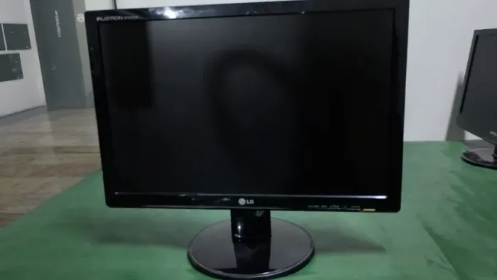 Monitor LG 18.5 widescreen HD