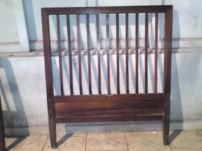 Cabeceira de cama de Solteiro Anos 60 em Imbuia