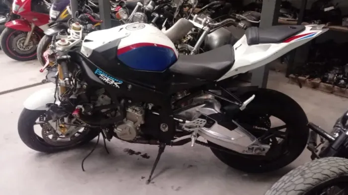 Sucata de moto para retirada de peças Bmw S1000Rr ano 2012 12