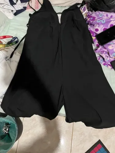 Macacão preto de renda