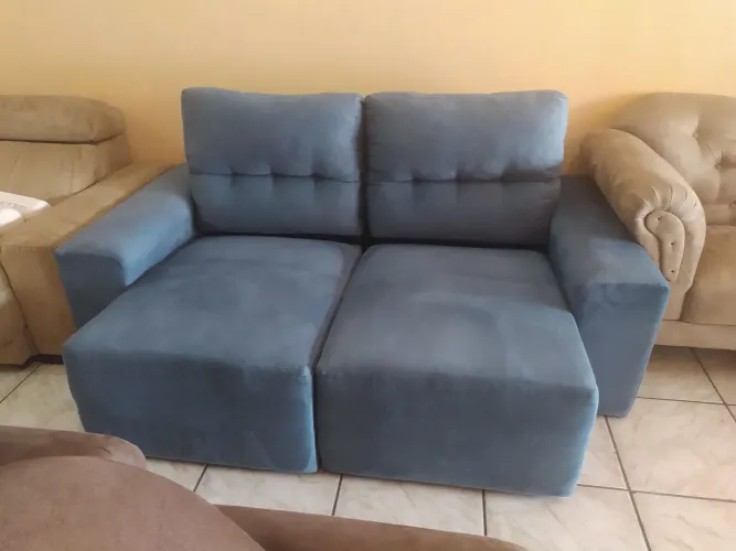Sofá retrátil azul