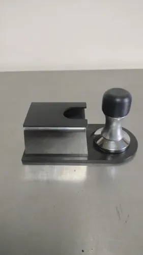 Tamper com suporte em inox