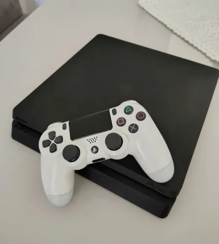 Playstation 4 Slim Preto 500gb + 1 controle Pro