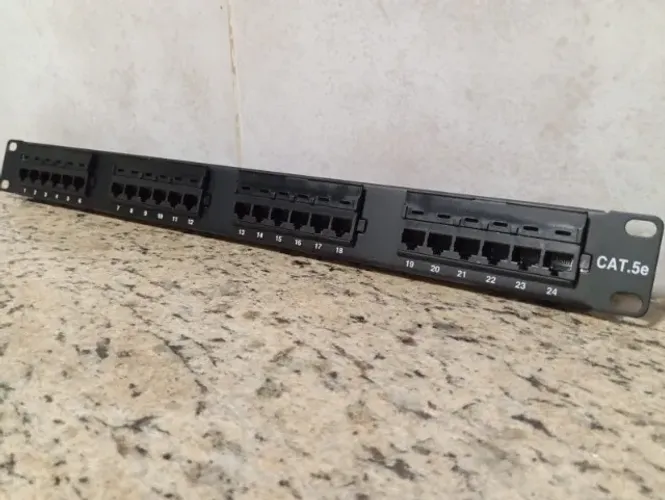 Patch Panel CAT5e 24 Portas
