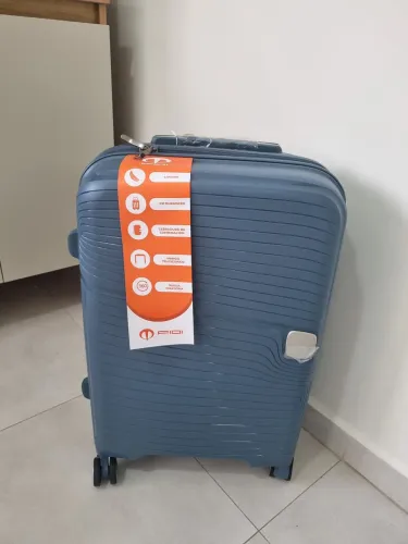 Kit mala de viagem uma média e uma grande