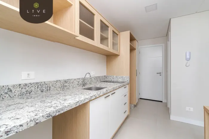 Studio novo, semi mobiliado, à venda no Residencial Dora, no Capão Raso!