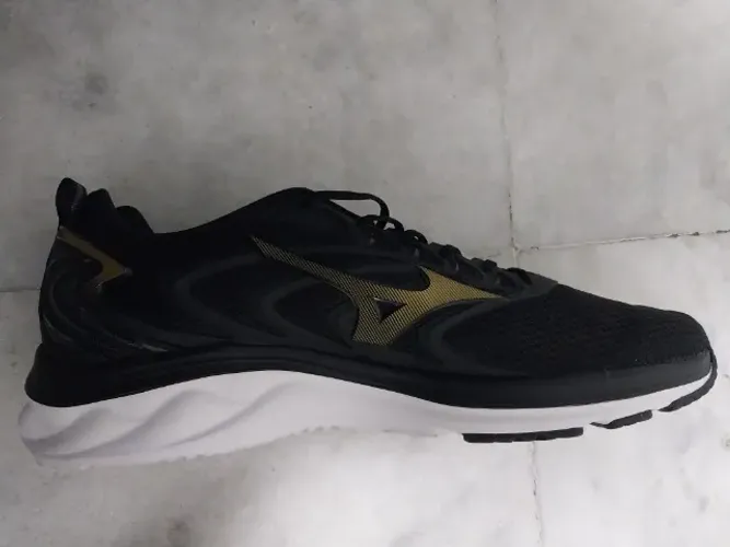 tênis corrida mizuno masculino tamanho 47 Novo