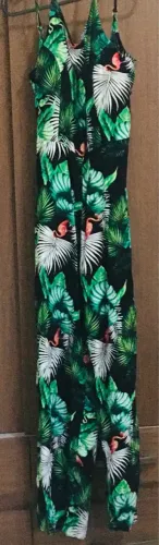 Macacão estampado tropical