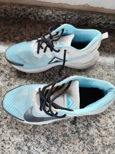 Nike pegasus similar 41
