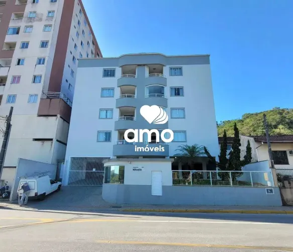 Apartamento semi-mobiliado para alugar no bairro Guarani em Brusque